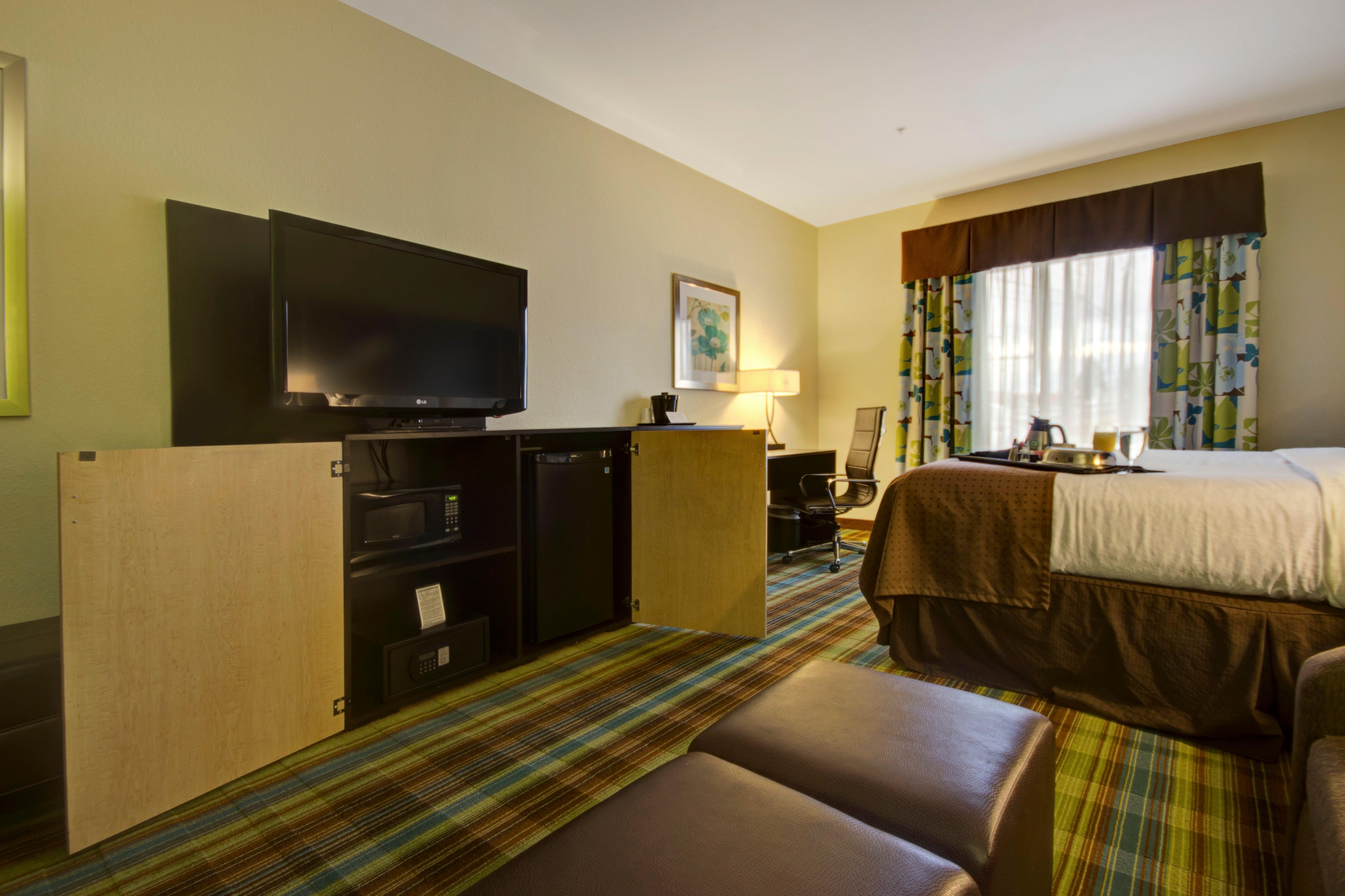 Holiday Inn Christiansburg Blacksburg By Ihg Exterior photo