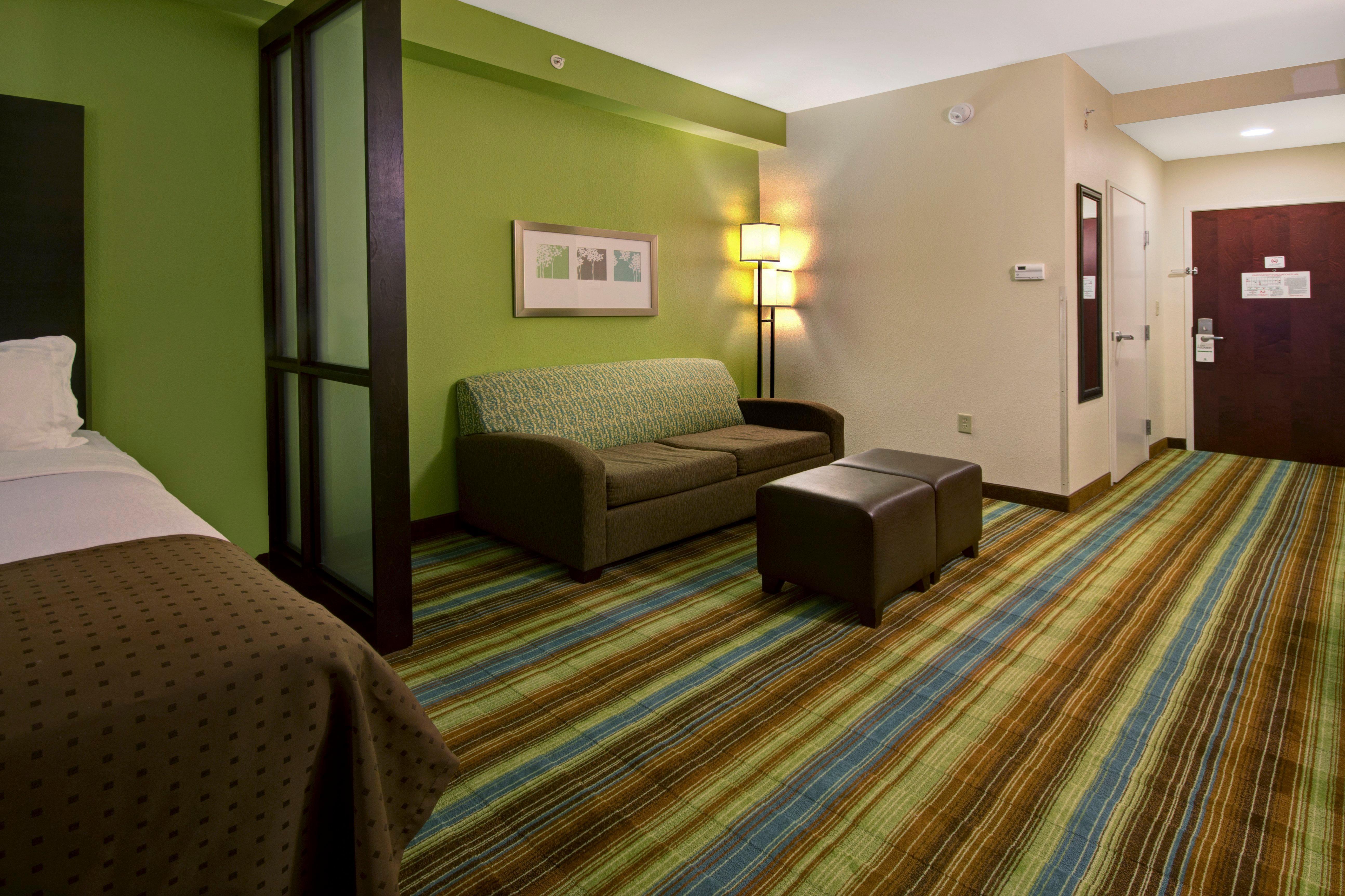 Holiday Inn Christiansburg Blacksburg By Ihg Exterior photo