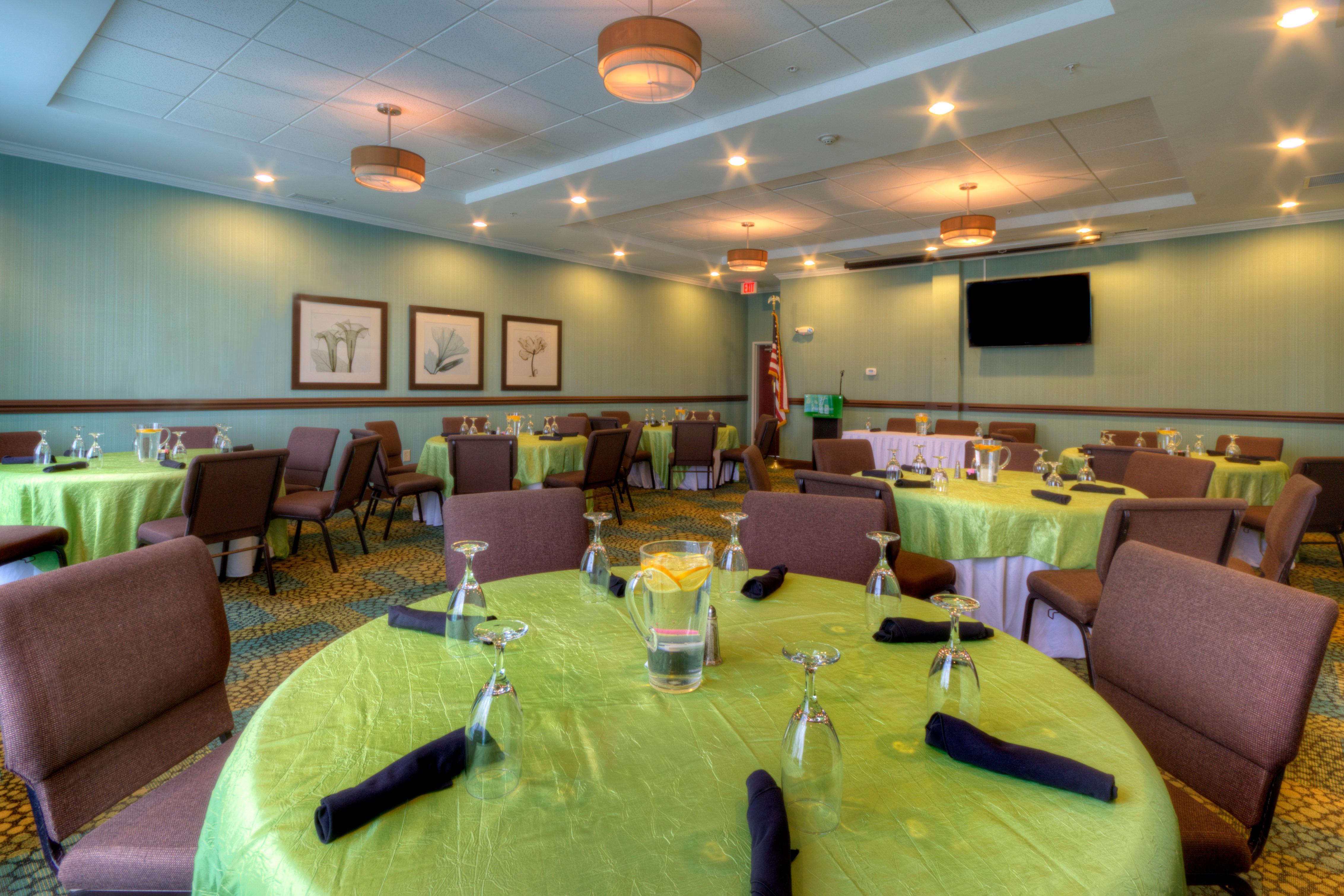 Holiday Inn Christiansburg Blacksburg By Ihg Exterior photo